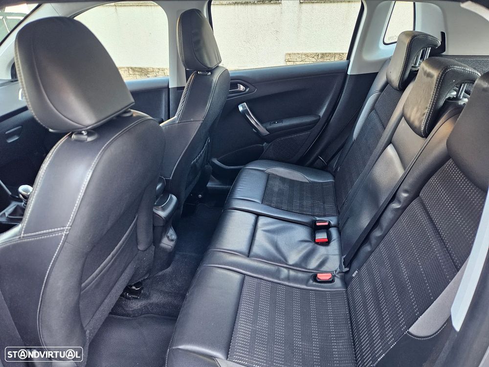 Peugeot 2008 1.2 PureTech Allure - 7
