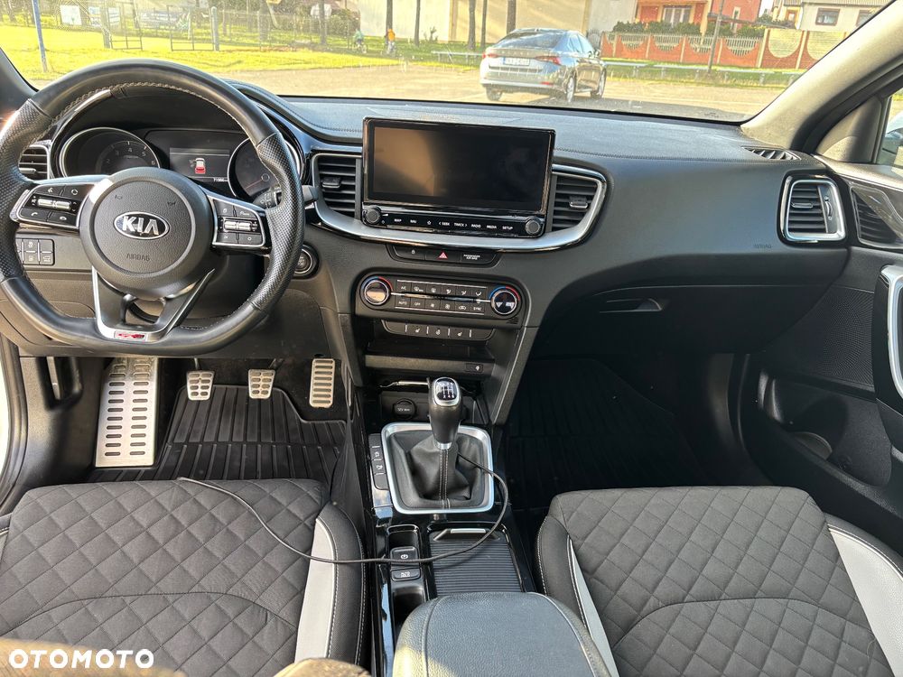 Kia ProCeed 1.5 T-GDI GT Line - 22