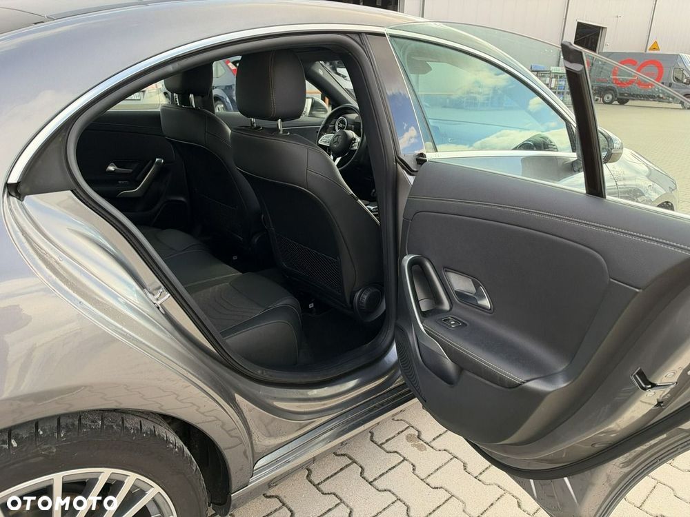 Mercedes-Benz CLA - 17