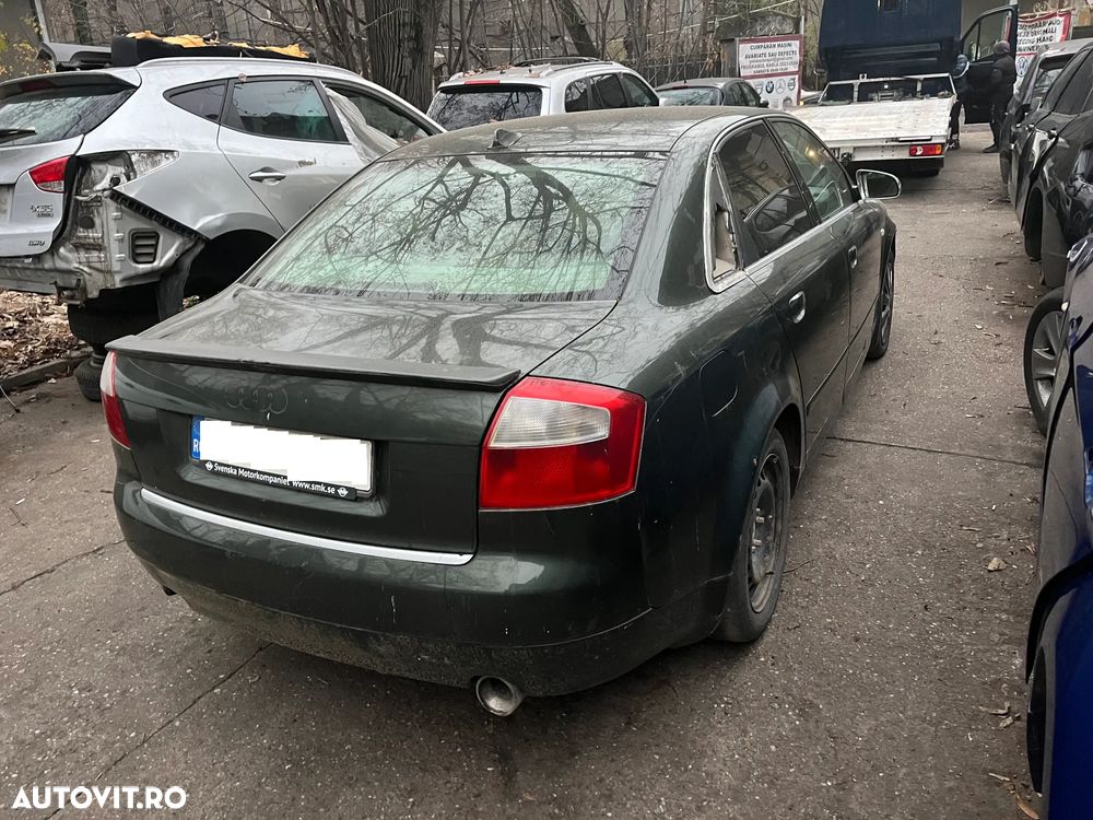 Dezmembrez Audi A4 B6 verde benzina 2001 berlina - 2