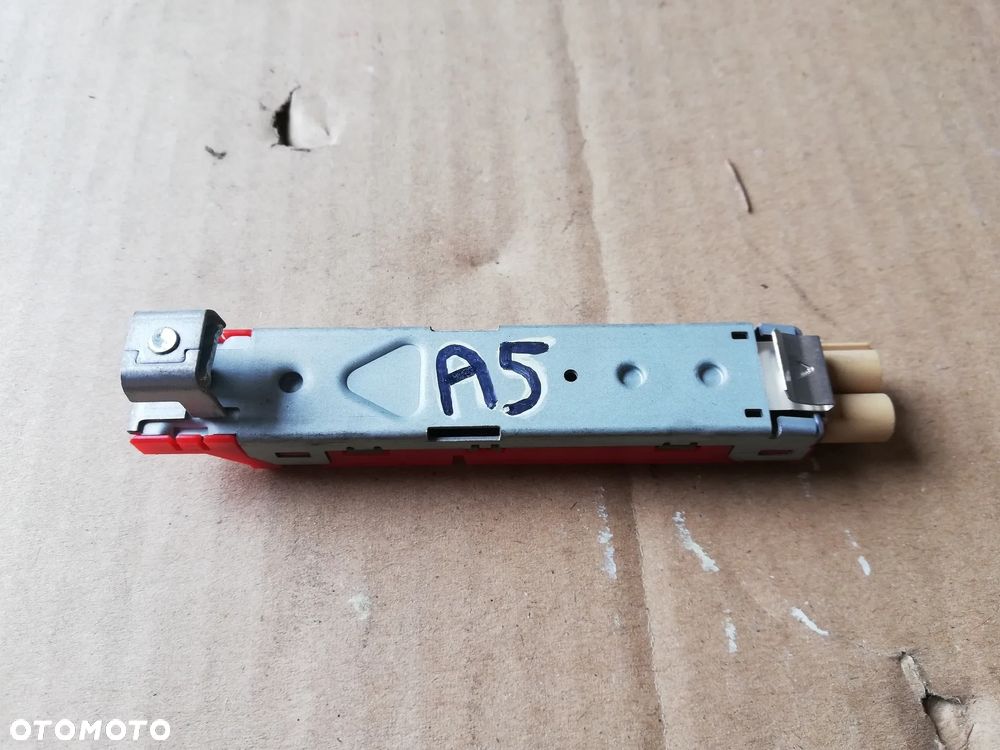 WZMACNIACZ ANTENOWY AUDI A5 8W 8W7035225D - 2
