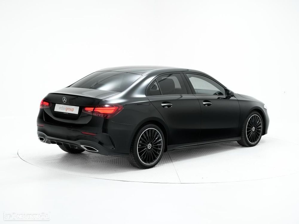 Mercedes-Benz A 180 Limousine 7G-DCT AMG Line - 3