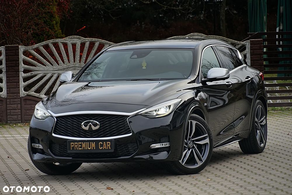 Infiniti Q30 2.0t DCT AWD Sport - 1
