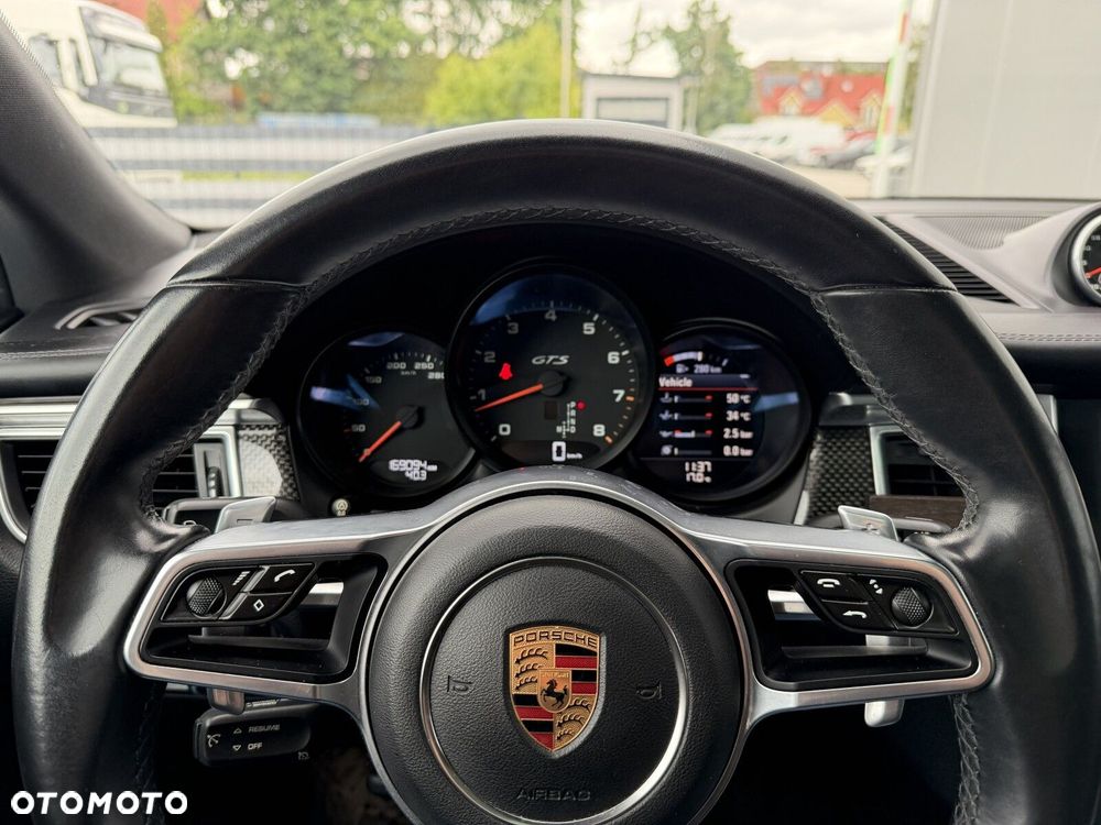 Porsche Macan - 30