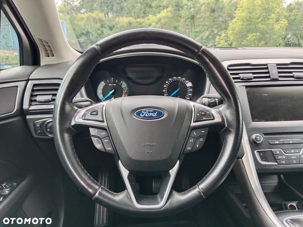 Ford Mondeo - 23
