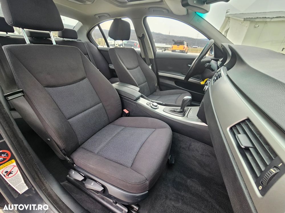 BMW Seria 3 320d DPF Aut. - 24