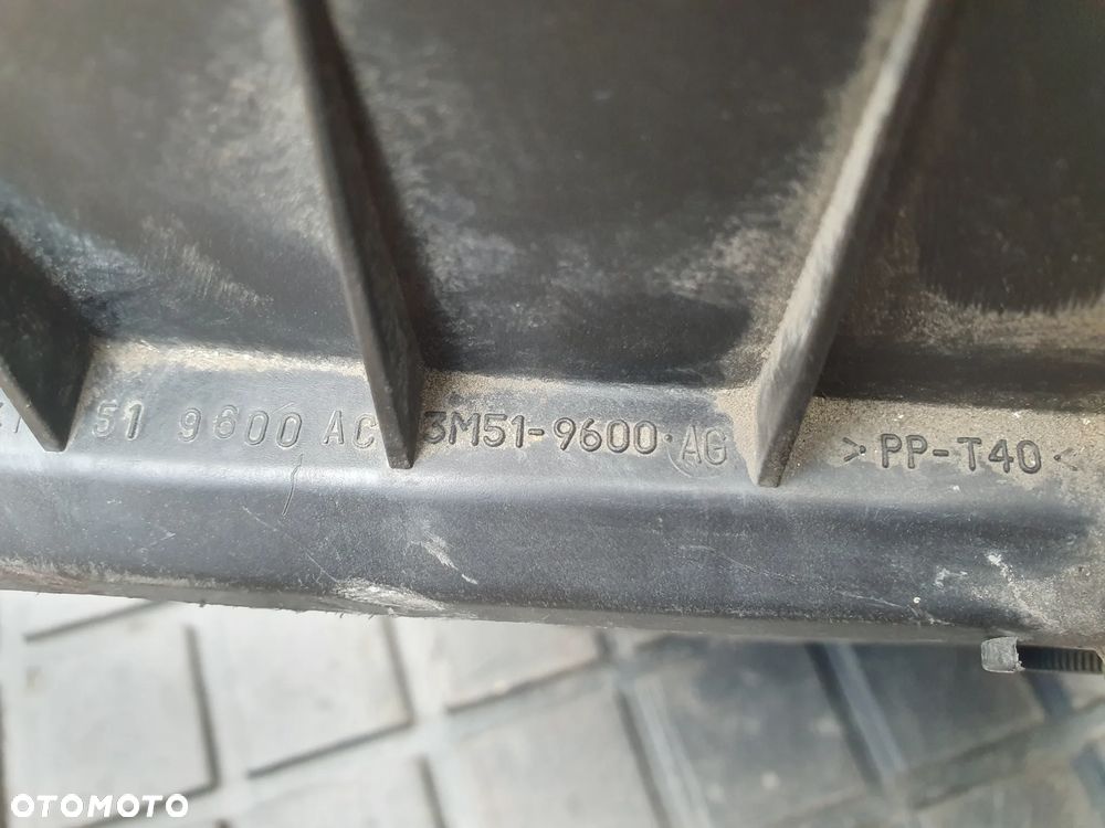 OBUDOWA FILTRA POWIETRZA OE 4M51-9600-AC VOLVO V50 S40 II 2.0D - 5