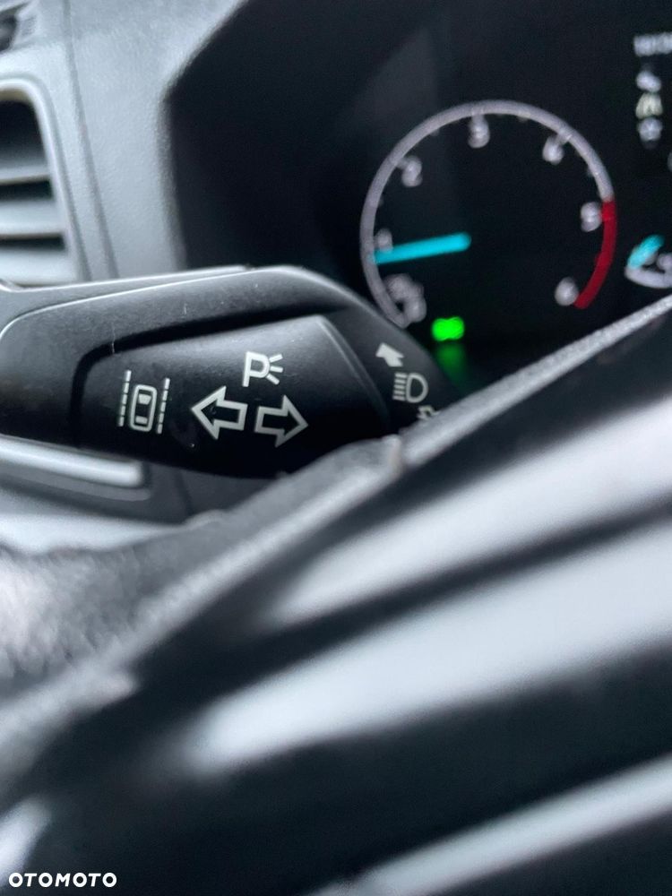 Ford Transit Custom 290 L2H1 Limited - 30