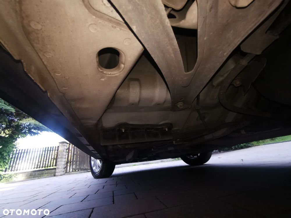 Toyota Yaris 1.33 VVT-i Lounge - 20