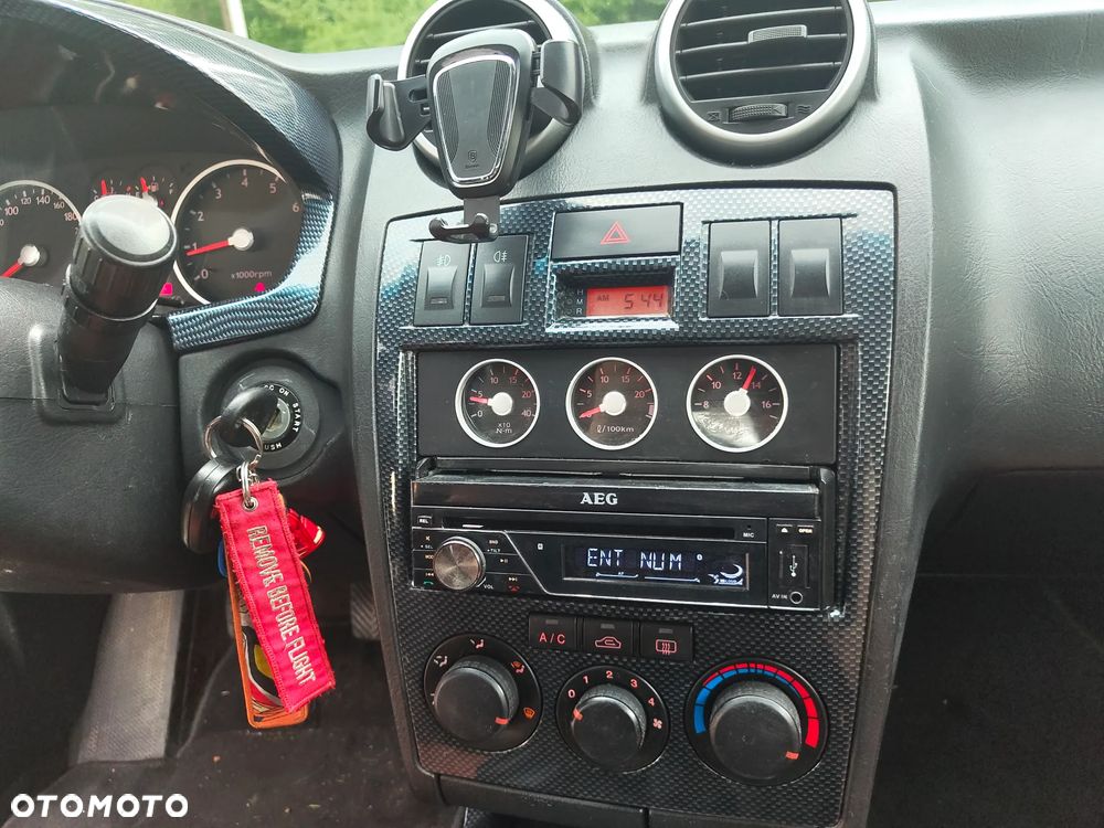Hyundai Coupe 2.0 GLS - 21
