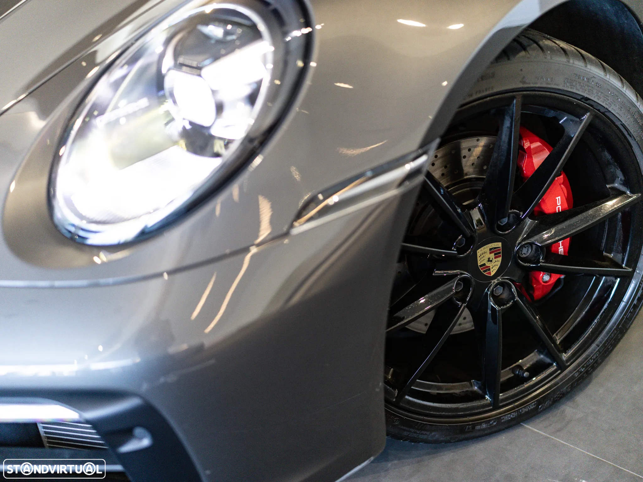 Porsche 911 (992) Carrera 4S PDK - 11