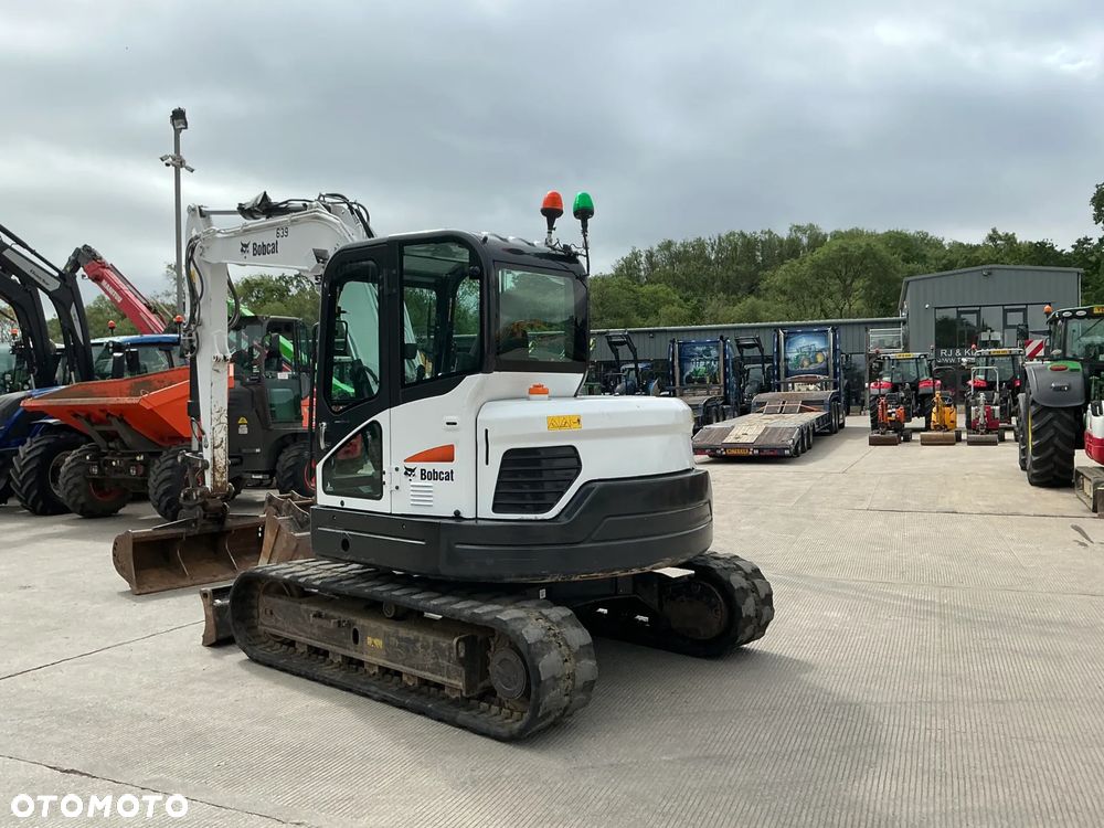 Bobcat E85 - 5