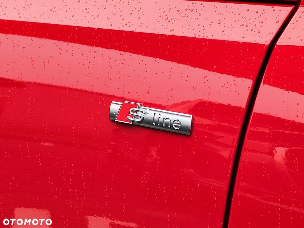 Audi A4 Limousine - 11