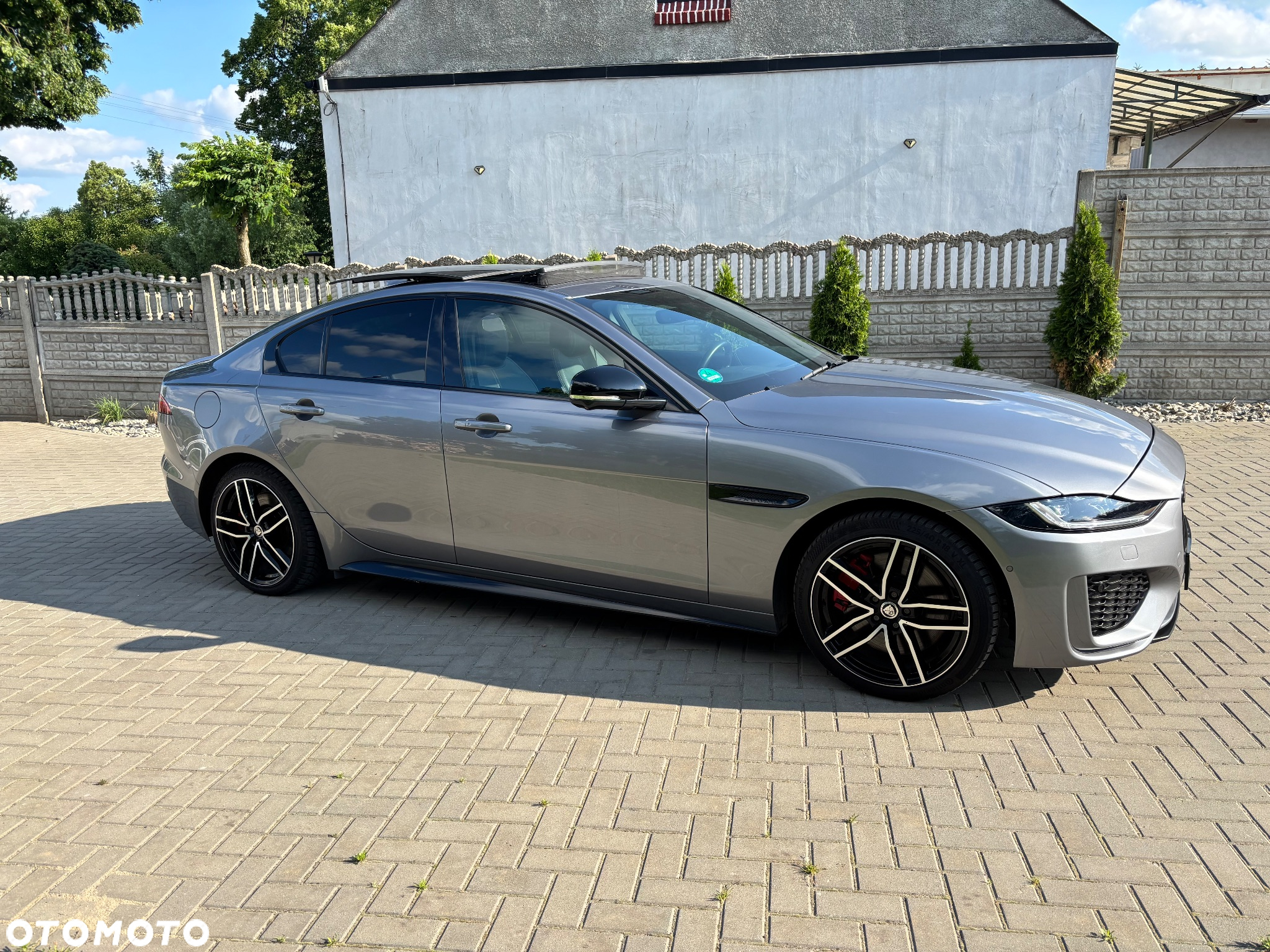 Jaguar XE 2.0 P250 R-Dynamic Black - 5