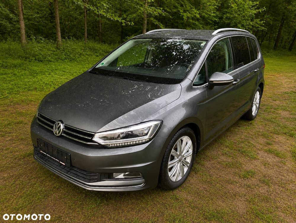 Volkswagen Touran - 1
