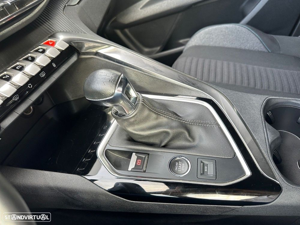 Peugeot 3008 1.2 PureTech Active Pack - 16