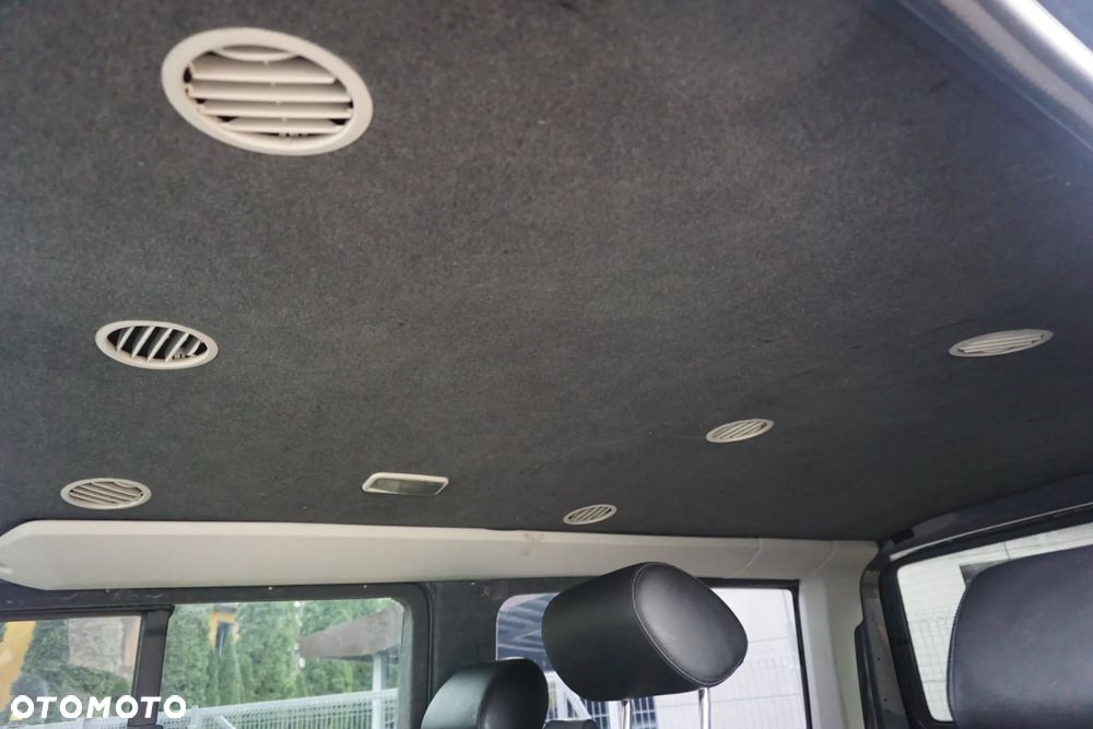 Volkswagen Transporter - 12