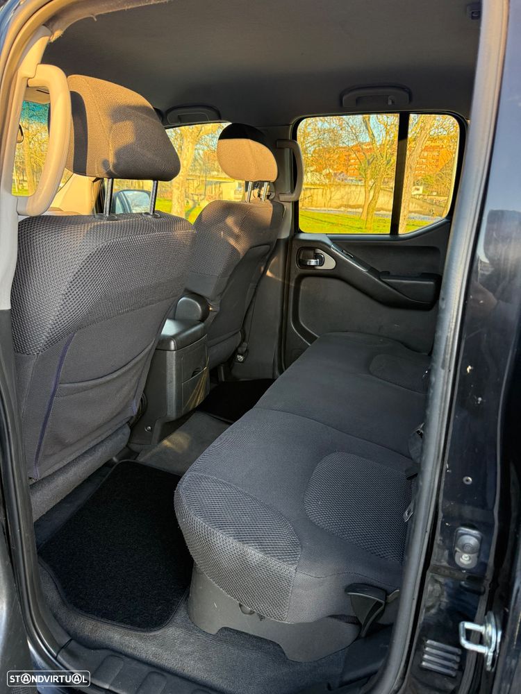 Nissan Navara 2.5 dCi CD Pilot - 9