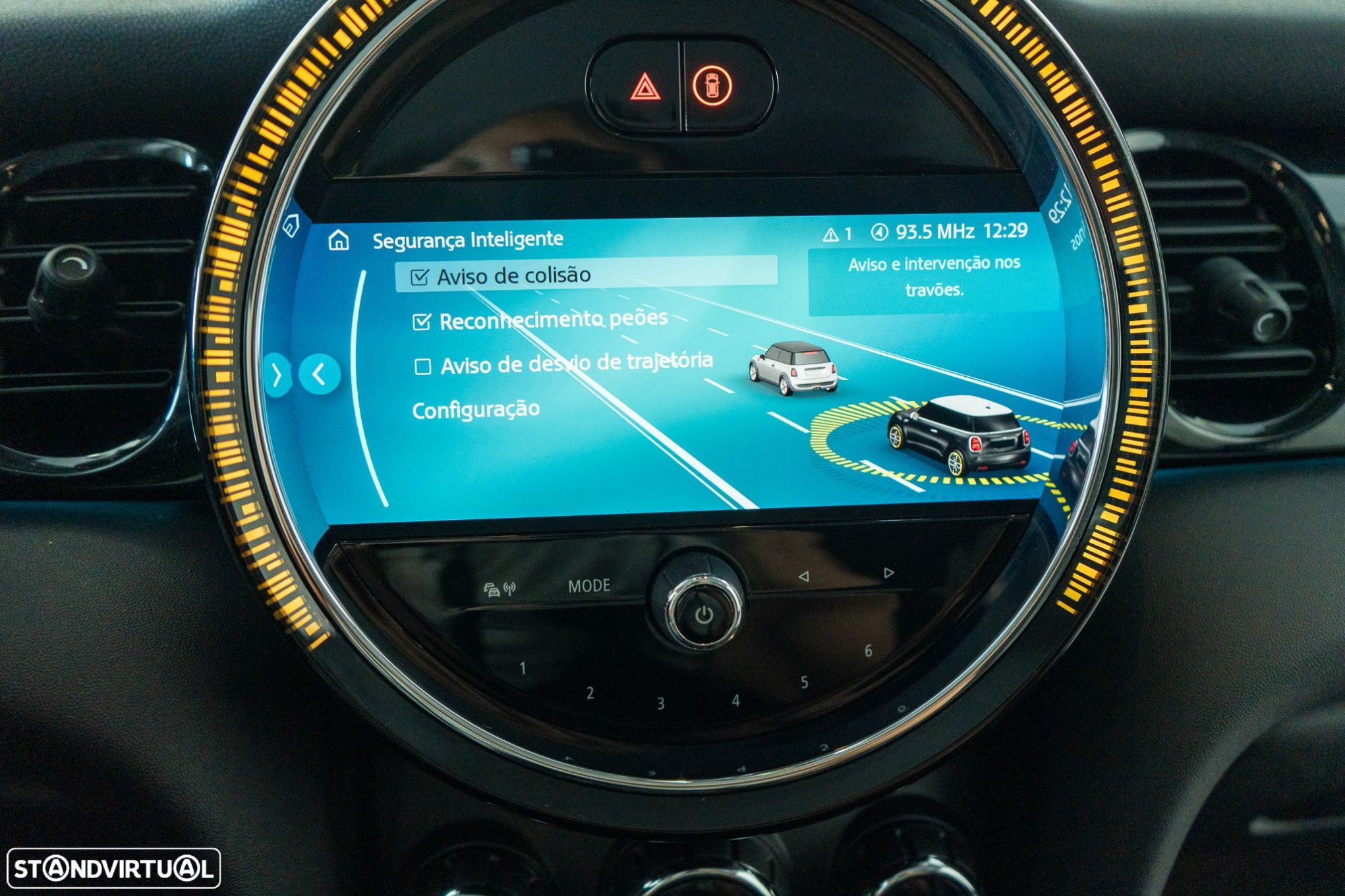 MINI 3 Portas Cooper SE Premium Essential - 27
