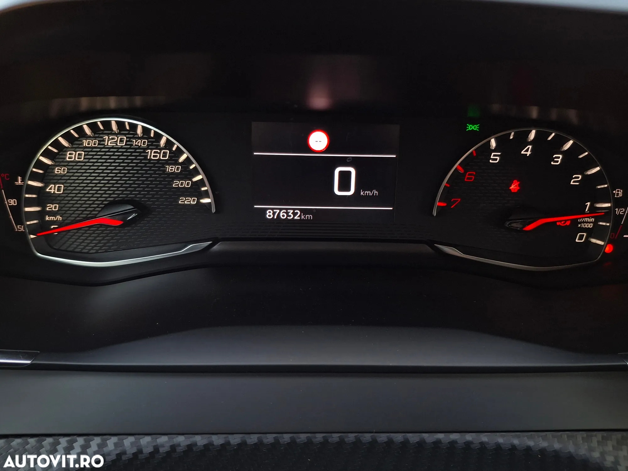Peugeot 208 - 14