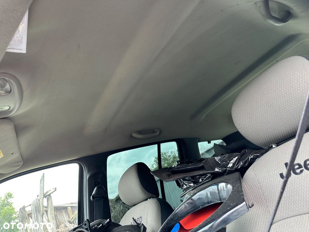 Jeep Cherokee 3.7L Sport - 15