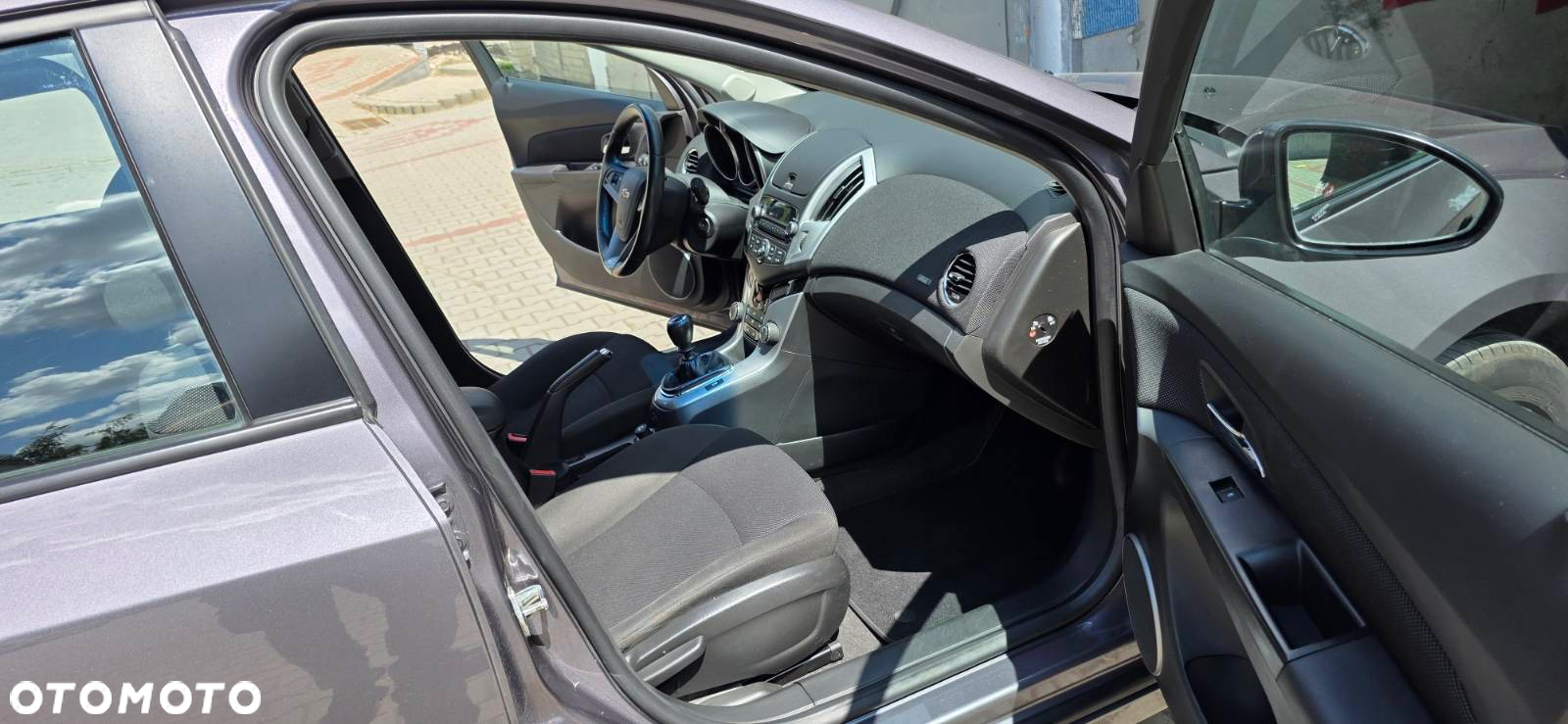 Chevrolet Cruze 1.8 LT - 14