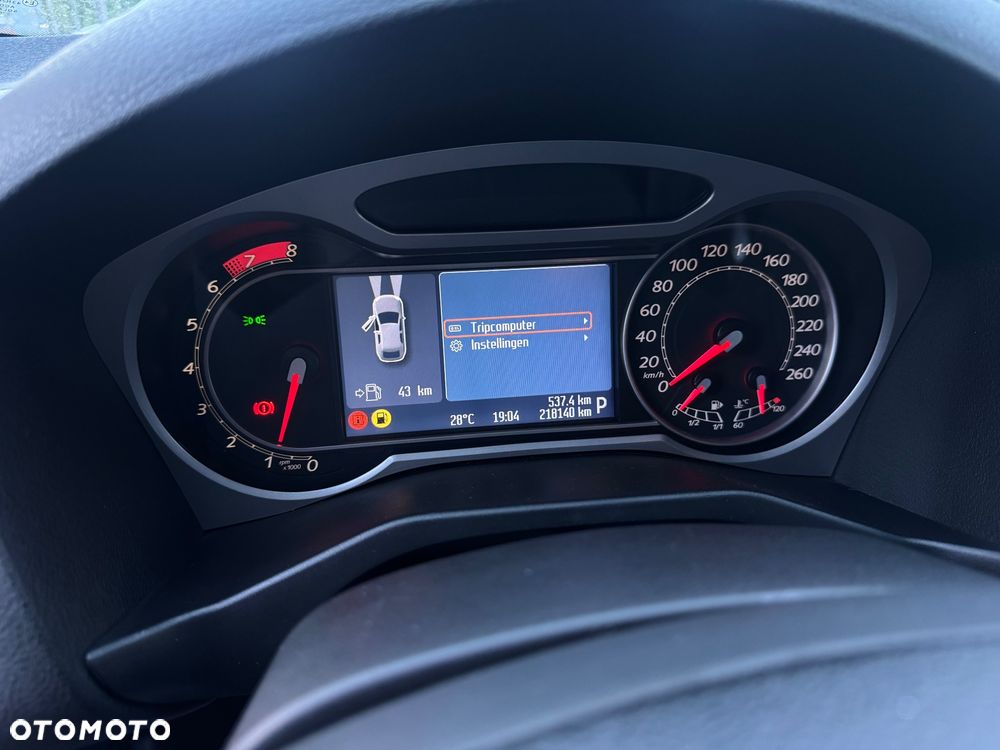 Ford Mondeo - 28
