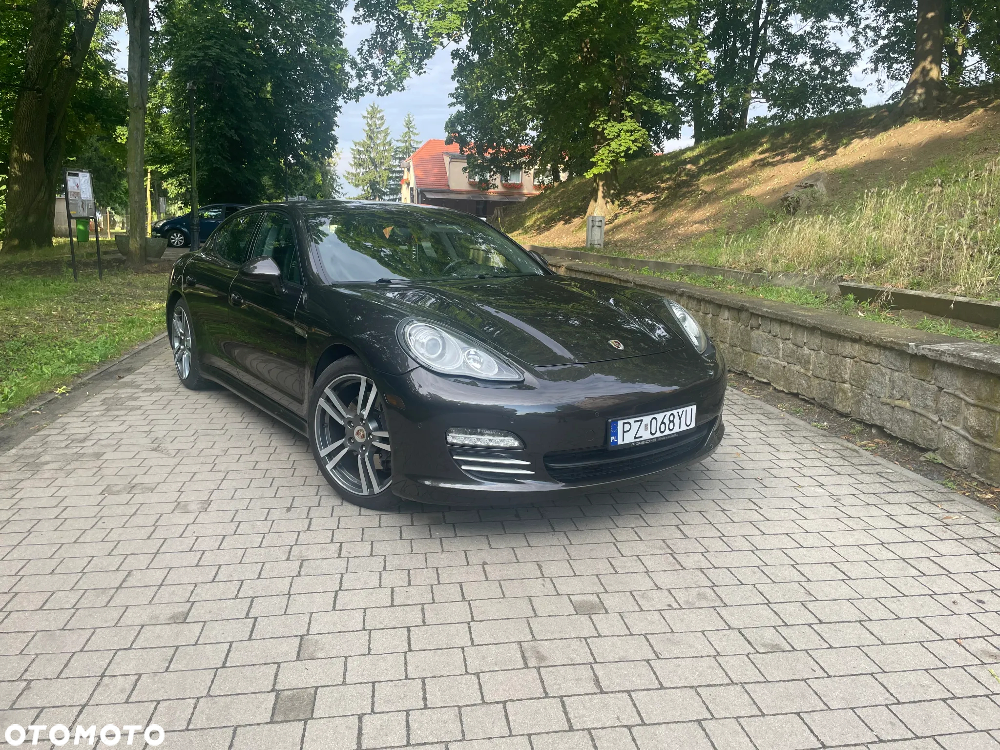 Porsche Panamera 4 PDK Platinum Edition - 2