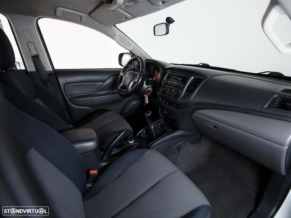 Mitsubishi L200 - 19