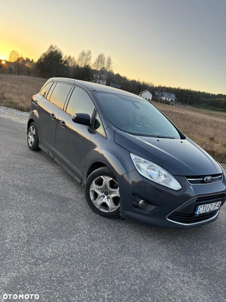 Ford Grand C-MAX - 16