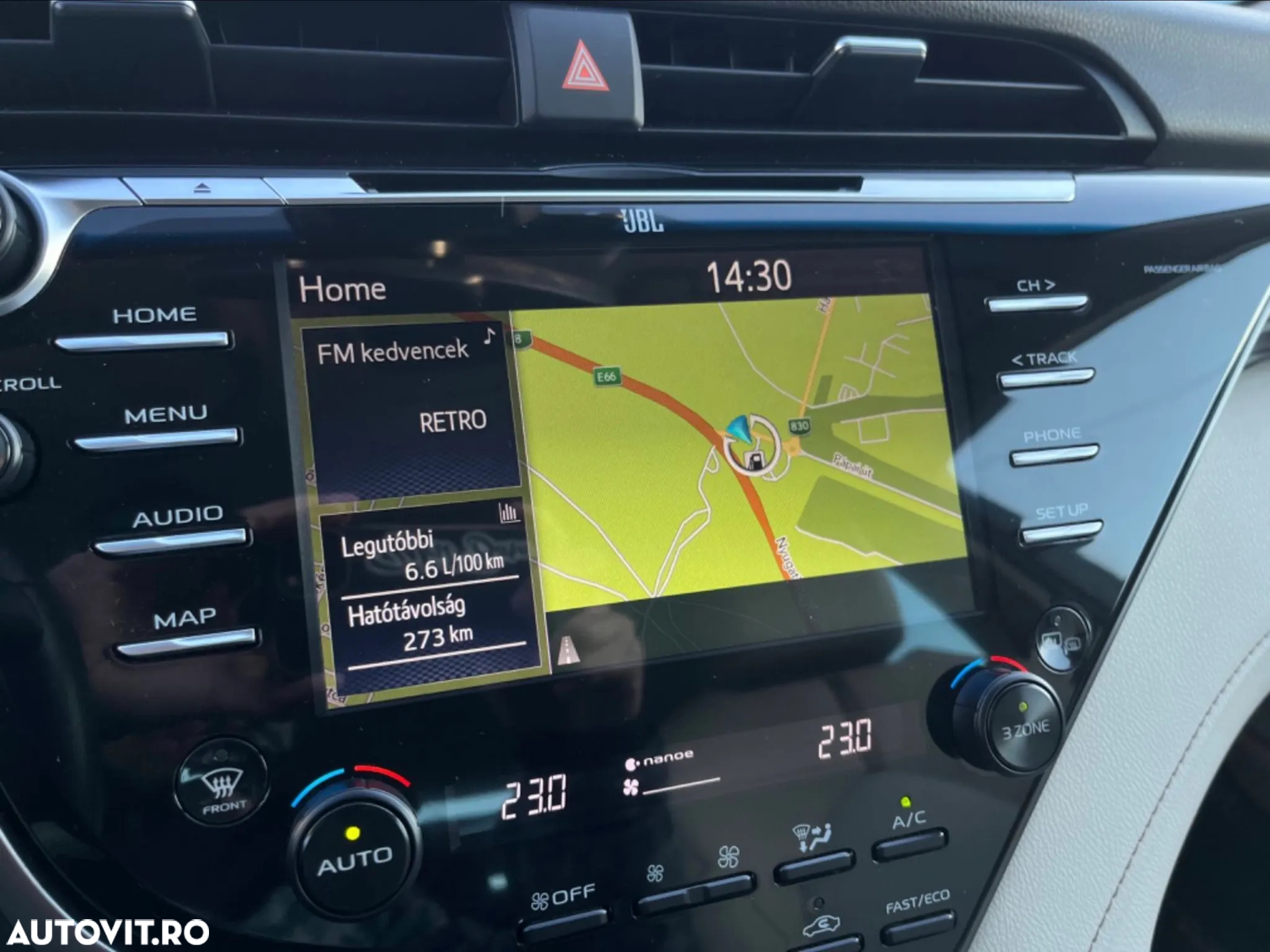 Toyota Camry Executive - 16