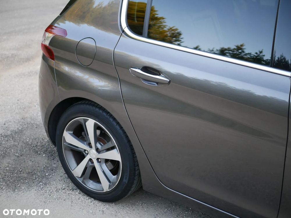 Peugeot 308 1.6 e-HDi Allure S&S - 15