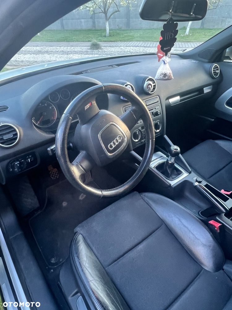 Audi A3 3-drzwiowe 1.6 FSI S Line Sportpaket plus - 13