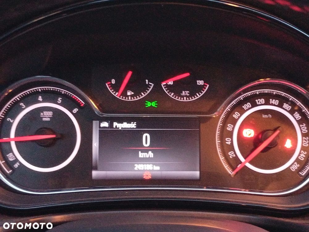 Opel Insignia - 22