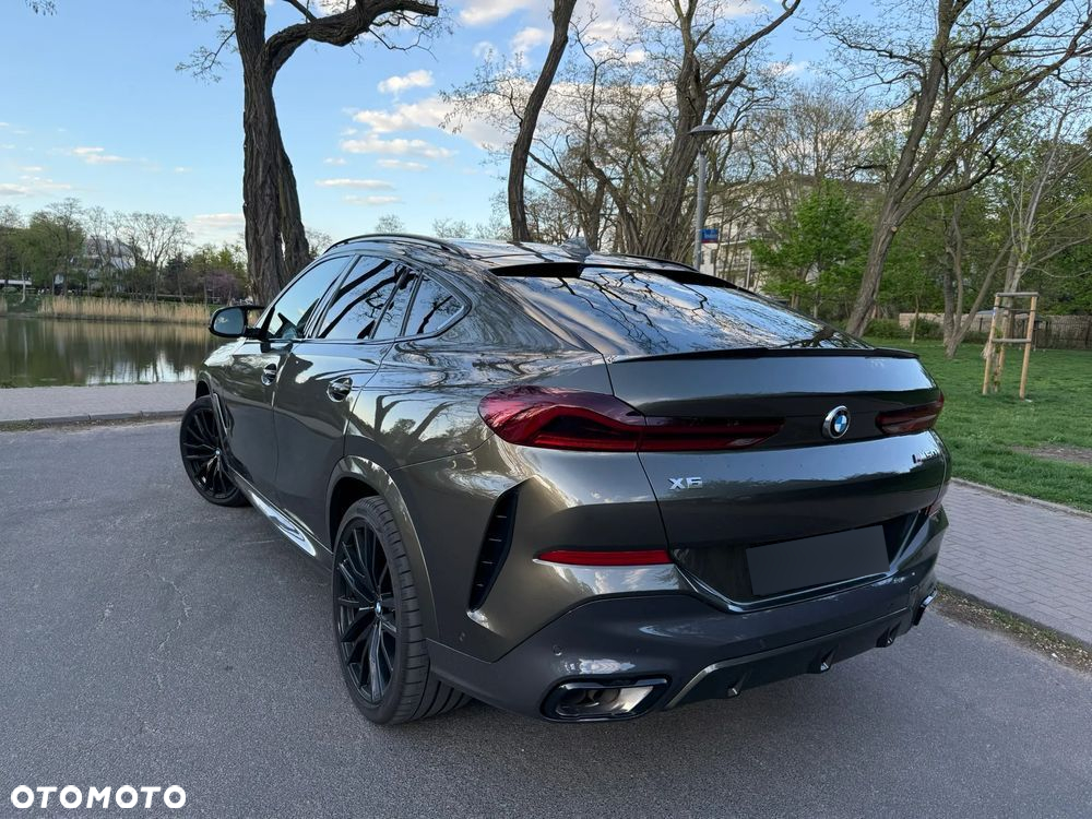 BMW X6 M50i - 8