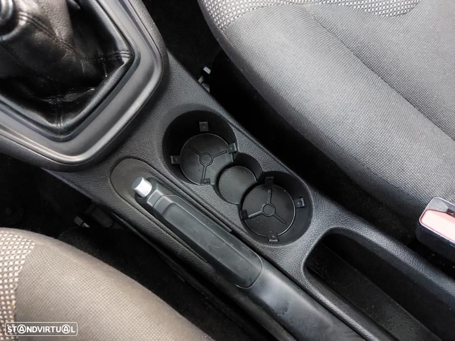 Ford Tourneo Courier 1.5 TDCi Ambiente - 23