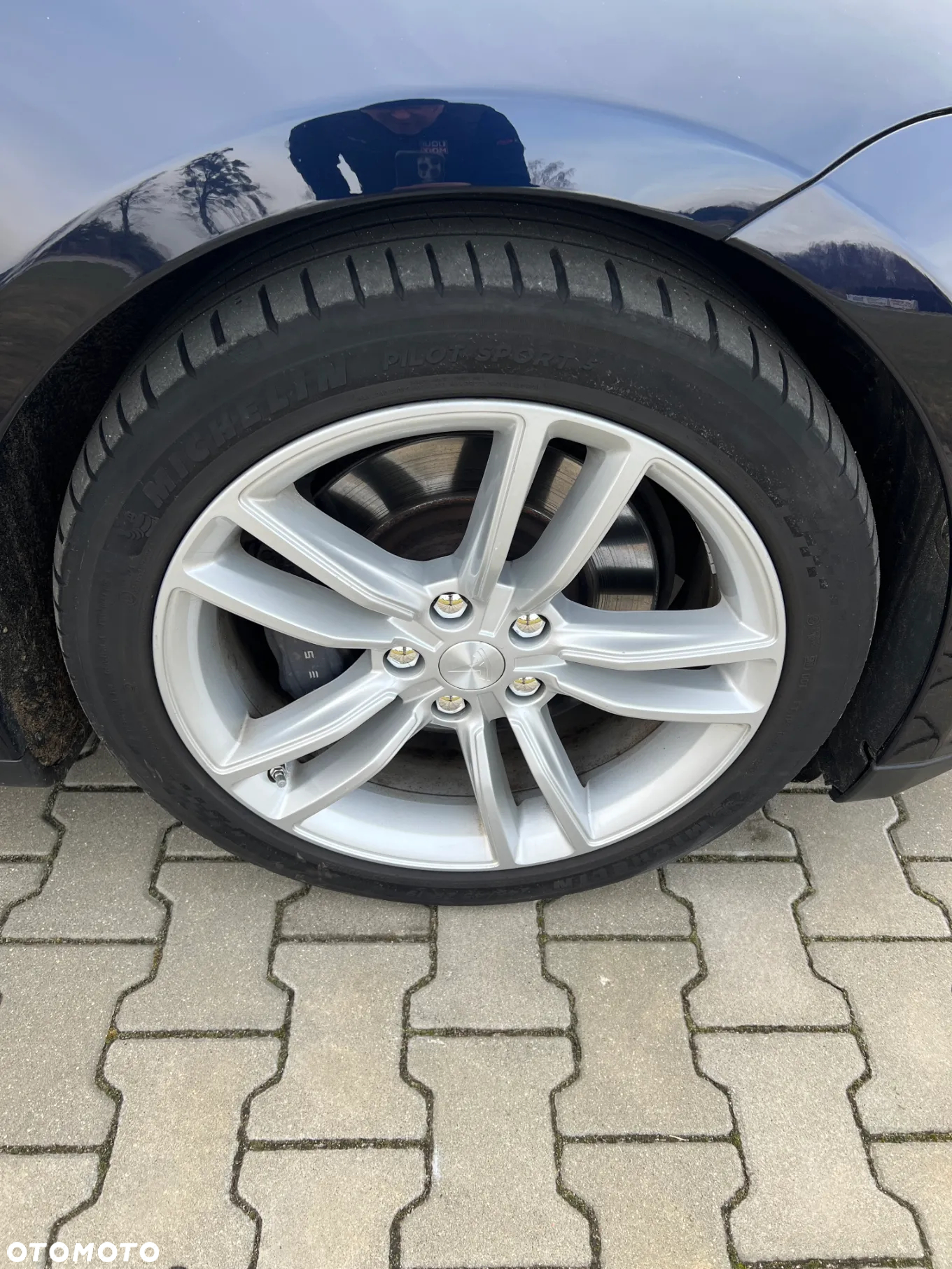 Tesla Model S 85D Allradantrieb - 27