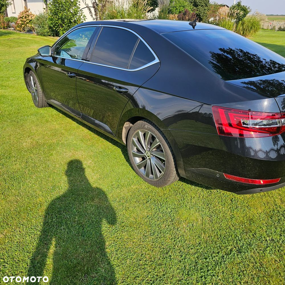 Skoda Superb 2.0 TDI SCR L&K DSG - 8