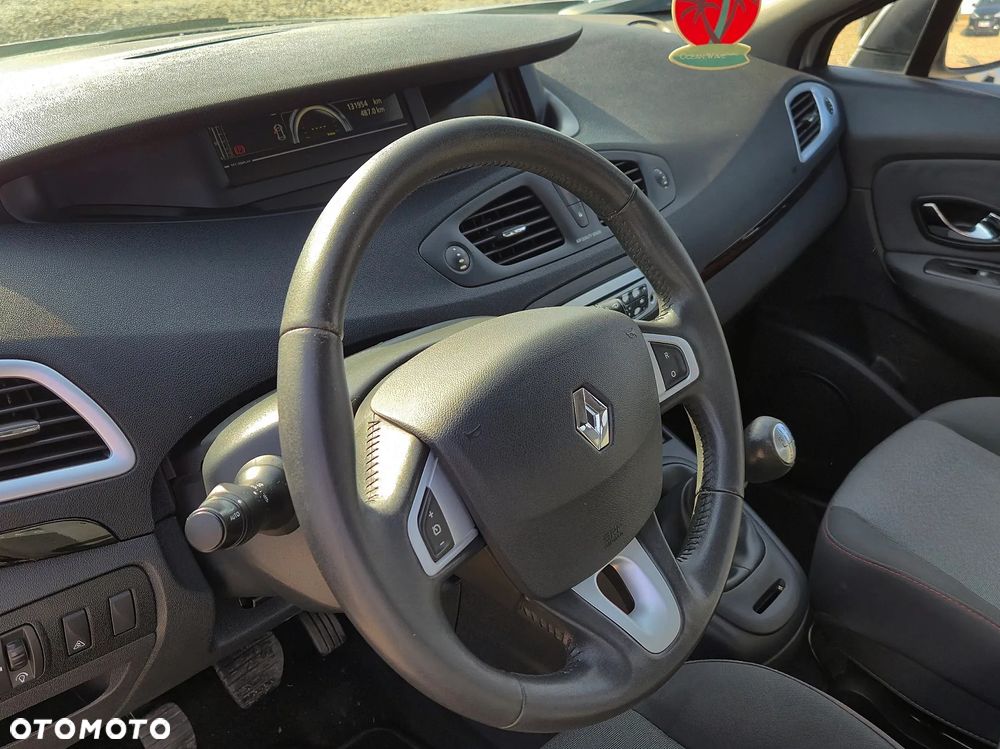 Renault Scenic 1.5dCi TomTom Edition - 18