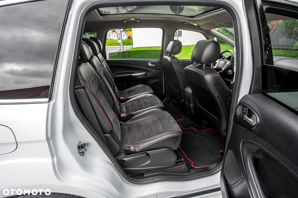 Ford S-Max 2.0 T Titanium - 25