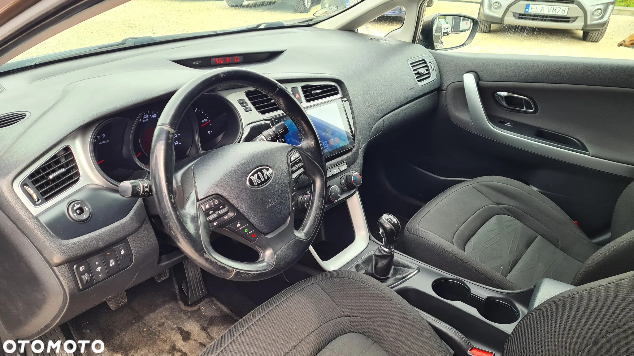 Kia Ceed - 9