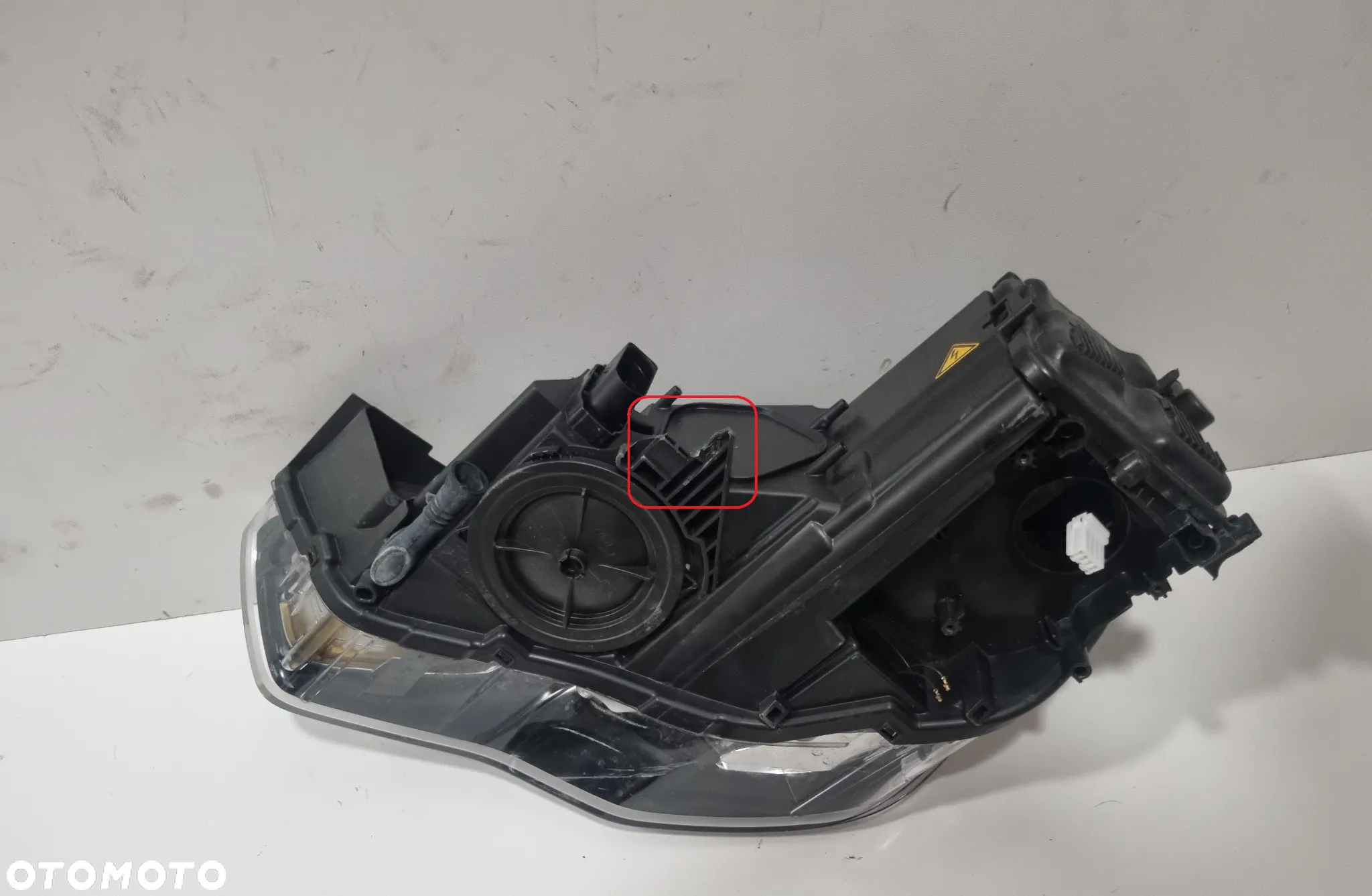 Lampa prawa Reflektor Audi A1 8X Xenon 8X0941006 - 8