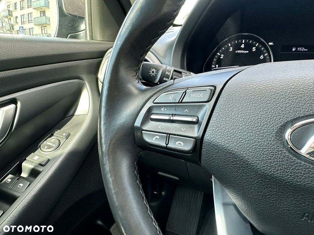 Hyundai i30 1.5 DPI Classic + - 32