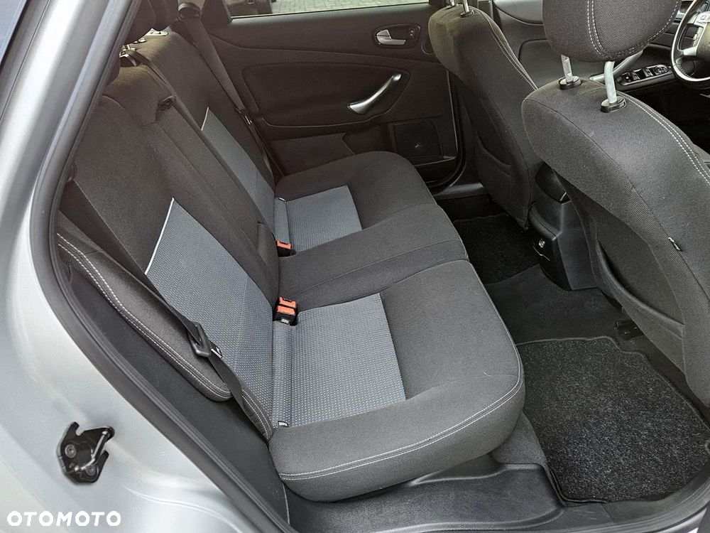 Ford Mondeo 2.0 TDCi Champions Edition - 18