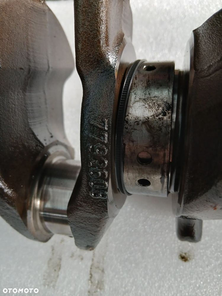 Wał korbowy BMW E60 E61 E65 E66 X5 E70 3l.d M57 7792608 - 2