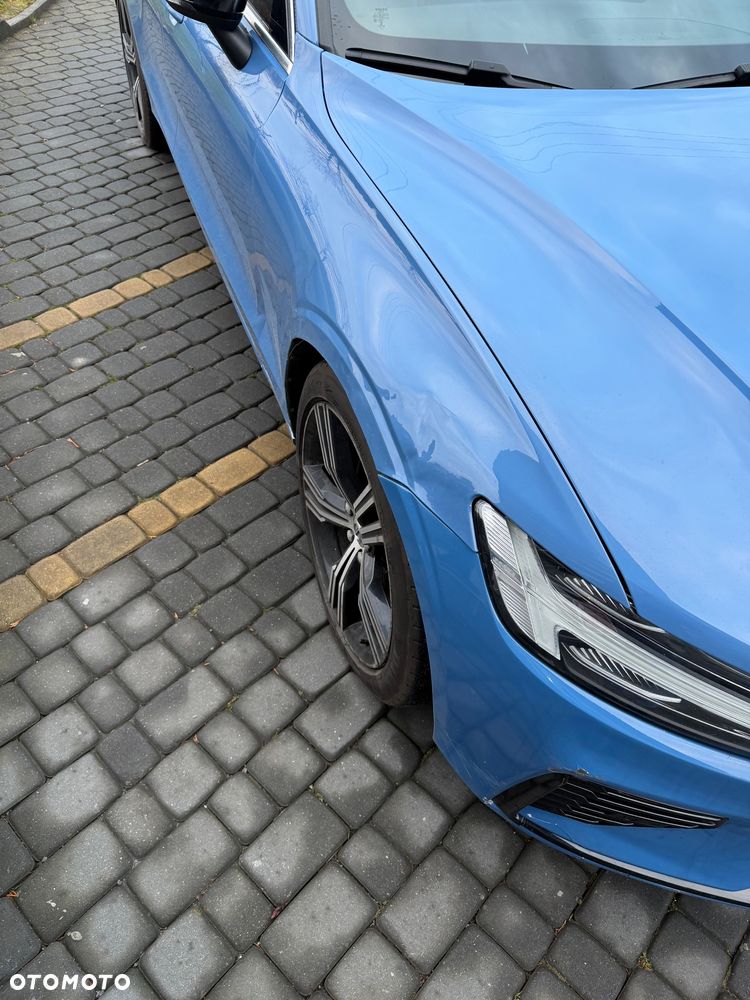 Volvo V60 D4 R-Design - 19
