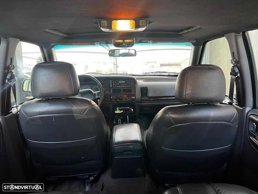 Jeep Grand Cherokee 5.9 LX - 21