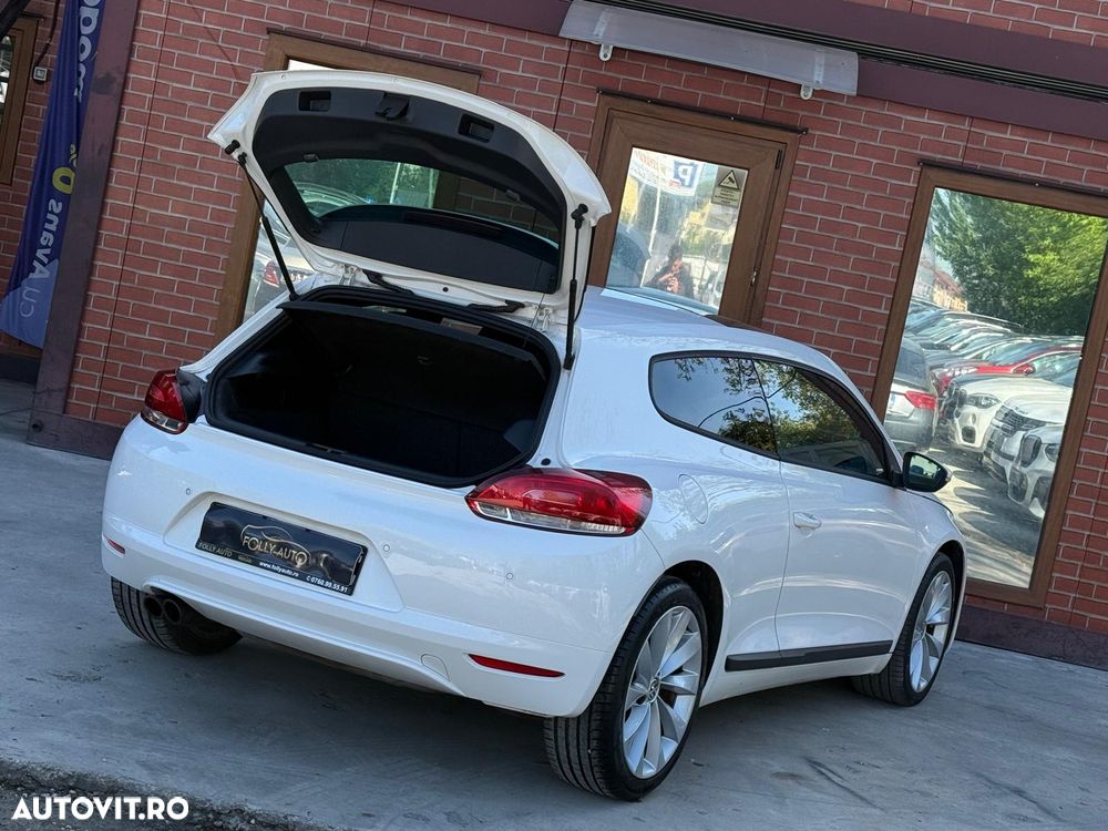 Volkswagen Scirocco 1.4 TSI DSG - 24