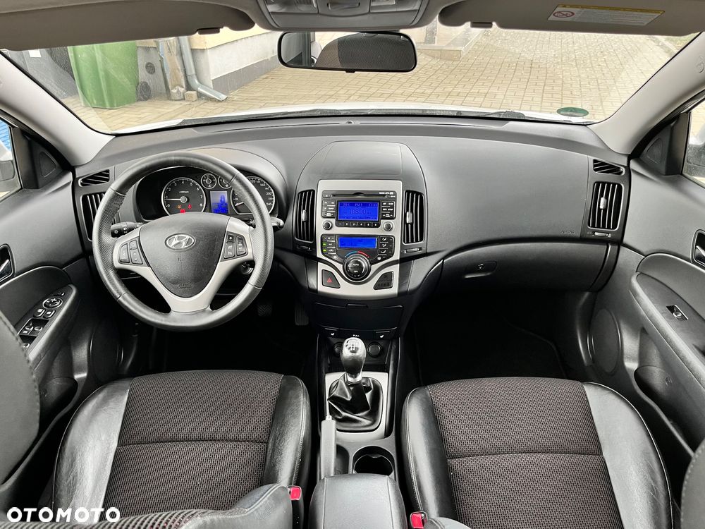 Hyundai i30 1.4 Team 08 - 21
