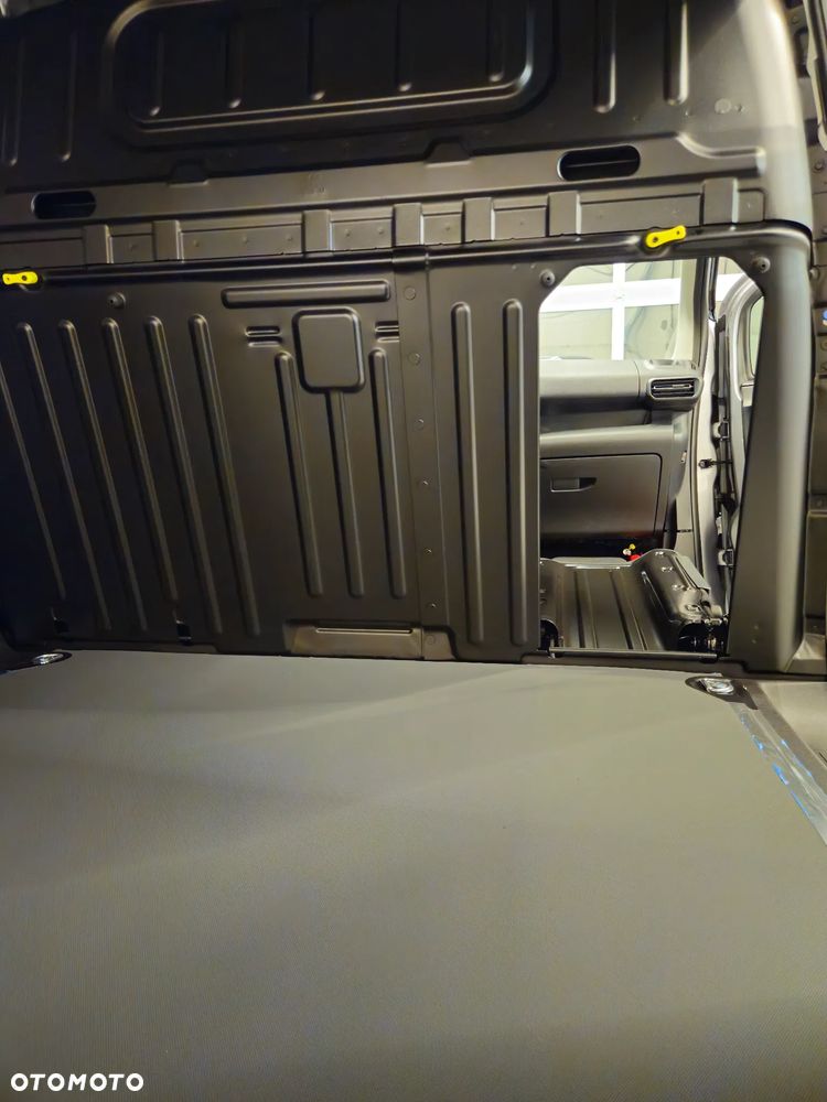 Toyota Proace City - 26